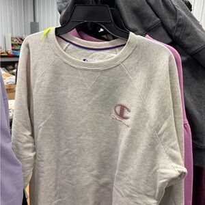 Champion Women’s Crew Neck Sweatshirt NWT